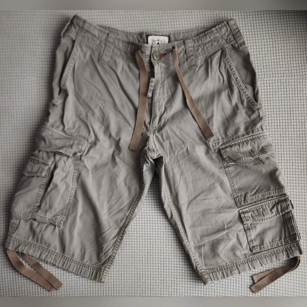SIZE 30 - RARE Juicy Couture Men's Khaki 14" Inseam Long Cargo Shorts